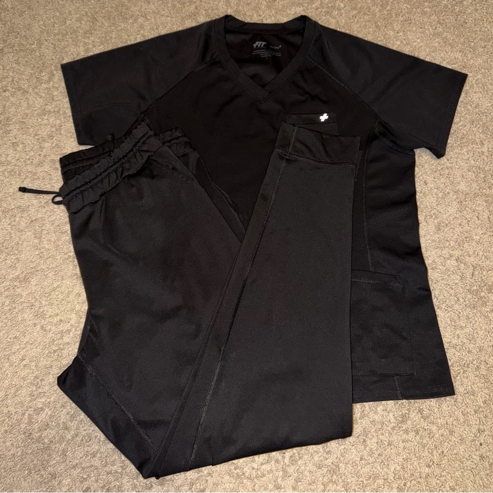 Fit Scrubs Black Scrub Set - Large